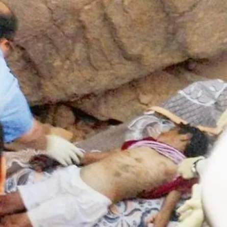 في تبوك أب يقتل طفله