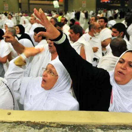 أهم الضوابط الشرعية للباس المرأة في الحج