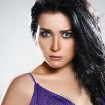 السيولة المادية تؤجّل "جحيم رومانسي" لمي عزالدين وهاني سلامة