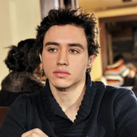 وفاة الفنان السوري الشاب طارق عيسى عن 23 عاماً