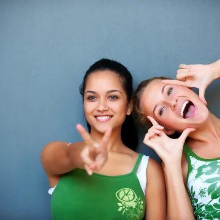 5 طرق لتكوني صديقة أفضل