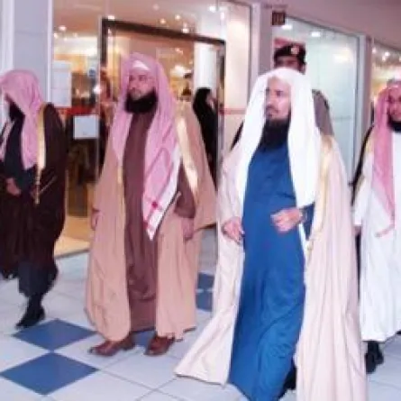 "الأمر بالمعروف" تلاحق الحسابات الإباحية على تويتر