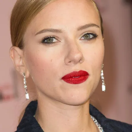 سكارليت جوهانسون حامل بطفلها الأول