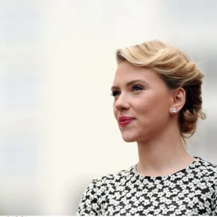 الخل وراء نضارة بشرة سكارليت جوهانسون