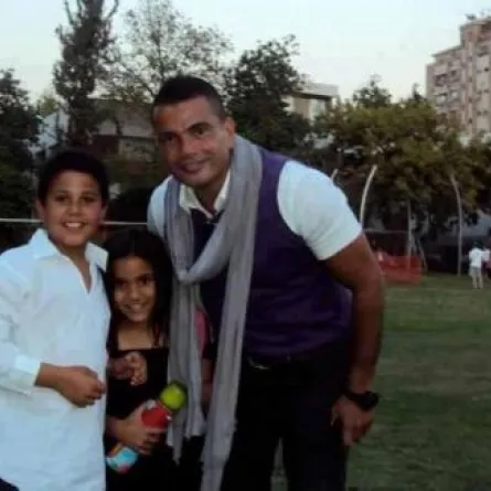 ابنة عمرو دياب ...إلى الغناء