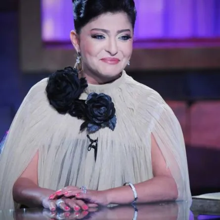 علا غانم لـ نيشان:هل أعجبك "الباشكير" الأحمر الذي ارتديته؟