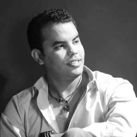 بوريقي ينطلق بأنامل عالميّة ومصادر تفجّر مفاجآت "the voice "