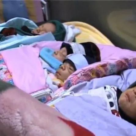 5 توائم دفعة واحدة في بطن واحد!