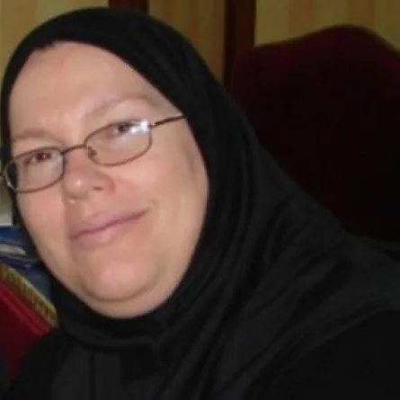 أمريكية تفوز بجائزة الملحقية السعودية الثقافية في الإمارات للتميز