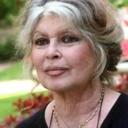 بريجيت باردو تهدد بالتخلي عن جنسيتها الفرنسية