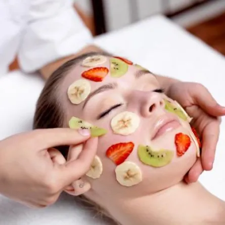 أقنعة طبيعيّة تخلِّصك من التجاعيد