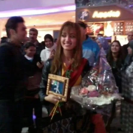 زينب أسامة تلتقي معجبيها مجدداً ونور فرواتي يفاجئها