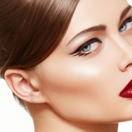 أيّ أحمر شفاه يُناسب لون بشرتك؟