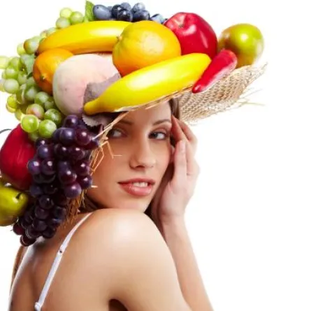 استفيدي من الفاكهة لتقوية وتغذية شعرك