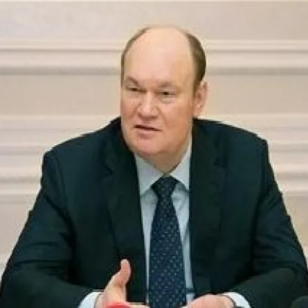 في روسيا.. إما تخفيف أوزانهم وإما ترك مناصبهم!