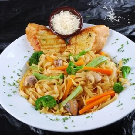 حضّري المعكرونة الصينية بسرعة وسهولة