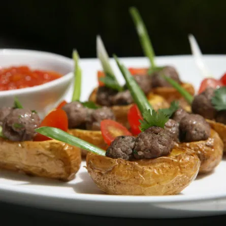 كاسات البطاطس المحشية