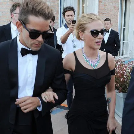 Scarlett Johansson مخطوبة