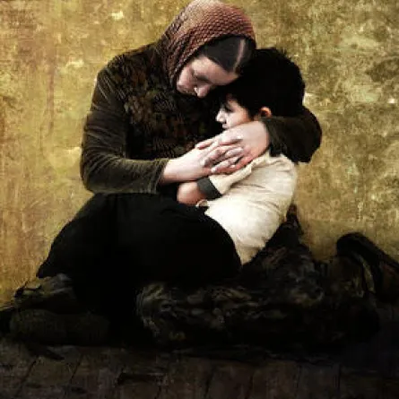 أمّ تعود إلى رضيعها المعاق بعد 180 يوماً من التخلي عنه