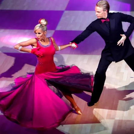 الرقص...عزاء الفنانين العاطلين عن العمل!!