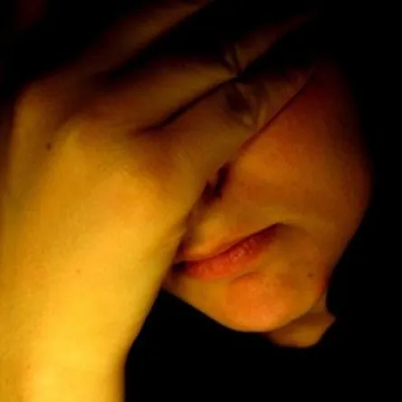 مصرية تعترف: والدي عاشرني 3 أعوام حتى حملت منه