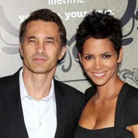 هالي بيري حامل بعمر الـ 46