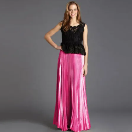 التنورة الطويلة ضروريّة لأناقتك هذا الموسم