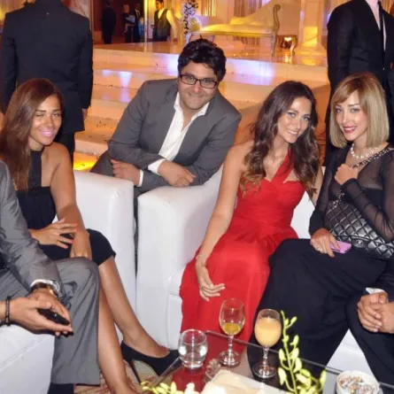 حفل زفاف يكذّب شائعة انفصال تامر حسني عن زوجته