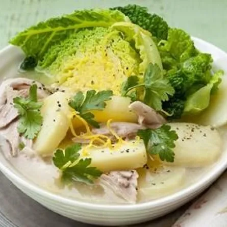 الدجاج مع الملفوف:طبق عائلي لذيذ