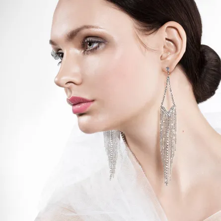 أقراط العروس: لمسة لا يُمكن الاستغناء عنها!