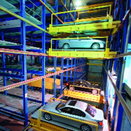 مواقف سيارات في دبي تدخل «غينيس»