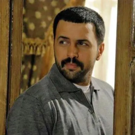 تيم حسن يُصاب بـ"الوسواس"