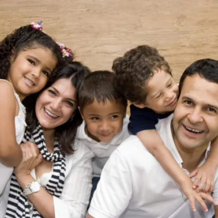 تعلّما الحق قبل أن تعلّماه لأطفالكما!