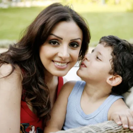 أنغام: ألعب دور الأب والأم والصديق والأخ مع ولدي