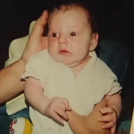 حملة على الـ"فيس بوك" لإيجاد والدة تخلّت عن طفلتها