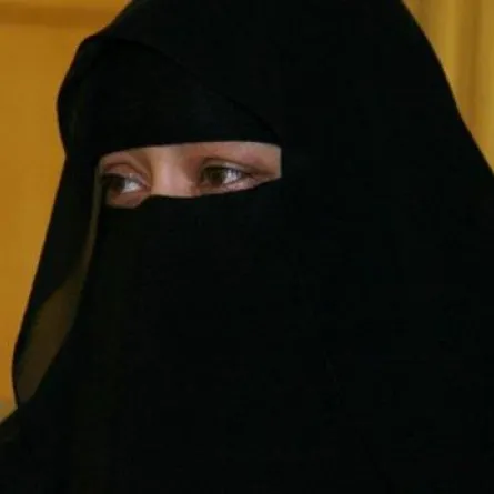 شبح الإيجارات يهدد معاقة سعودية بالطرد أو السجن