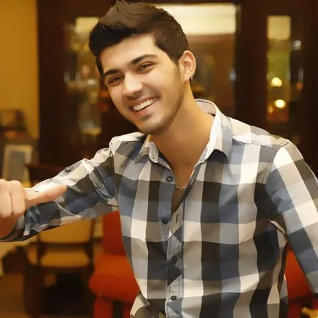 مشترك "ستار أكاديمي" زكي شريف:لست مسلحاً