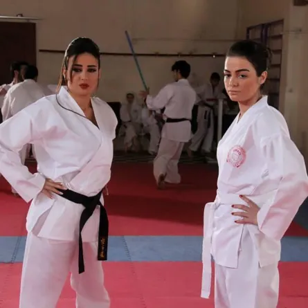 بالصّور: كندة حنّا قاتلة مأجورة ببدلة "الكاراتيه"