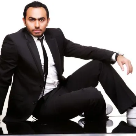 حصرياً:تامر حسني بخير وزوجته حامل بفتاة