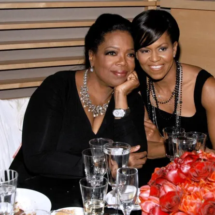 Michelle Obama تستقبل عامها الـ50 مع Oprah Winfrey