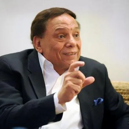 عادل إمام: لهذه الأسباب تسري قوانيني على فريق العمل