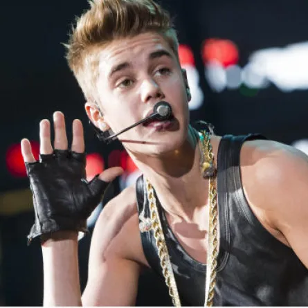 جاستن بيبر يحقق رقماً قياسياً جديداً