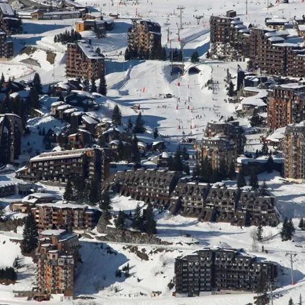 جبال الألب الوجهة الشتوية الأولى لهواة التزلج