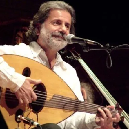 مارسيل خليفة يختار طنجة المغربية مقراً لإقامته