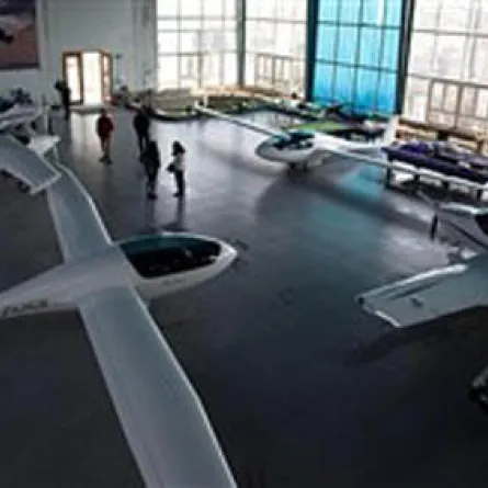 متجر لبيع الطائرات في الصين