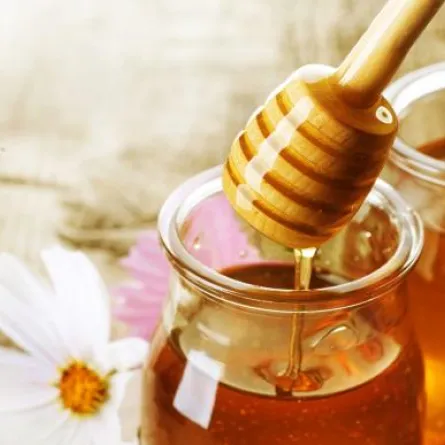 ماء الورد والعسل لتفتيح المناطق الحسَّاسة