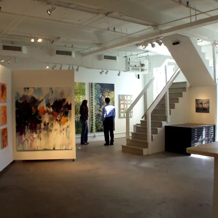 نجوى الجارالله.. من الفن التشكيليّ إلى تجميل السيِّدات