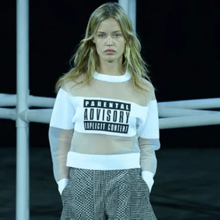 تصاميم بروح "الهيب هوب" من Alexander Wang