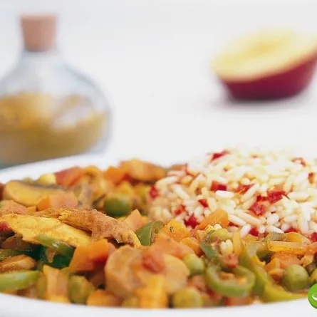 دجاج على كاري من مونيك باسيلا زعرور