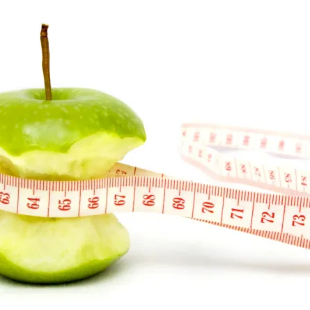 "سيدتي" تتكفل بعلاج 6 حالات بدانة في جدَّة